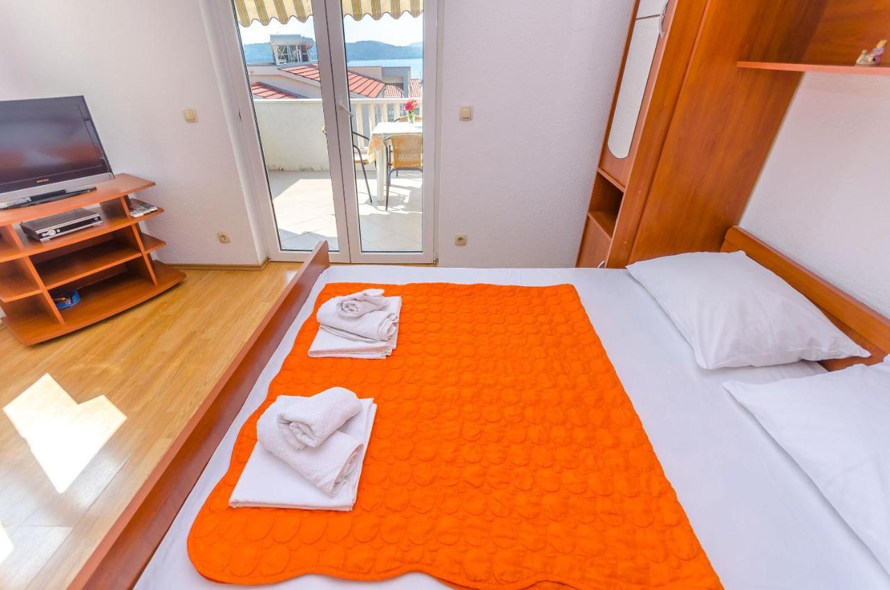 Apartments Tily Trogir Exterior photo