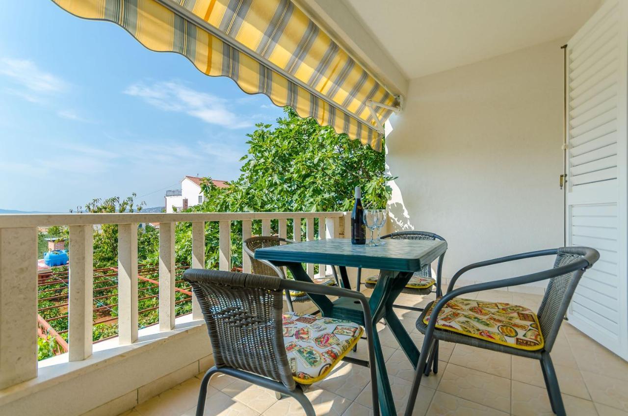 Apartments Tily Trogir Exterior photo