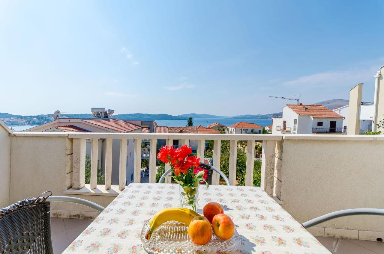 Apartments Tily Trogir Exterior photo