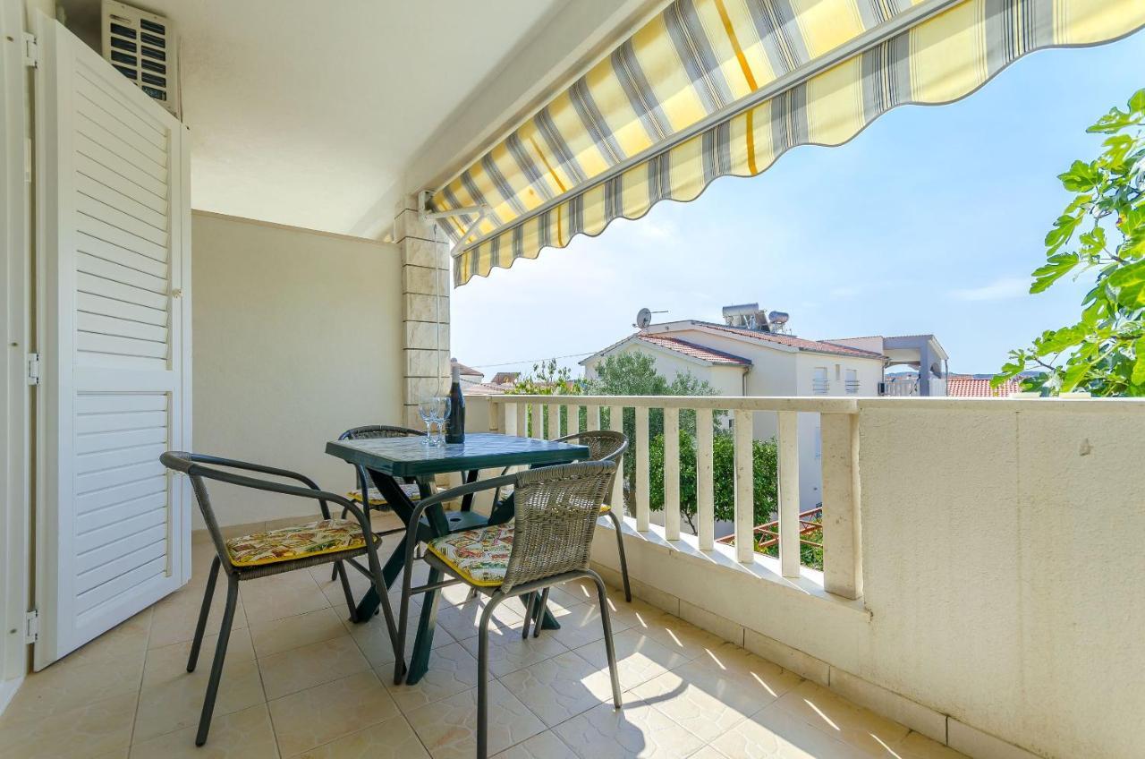 Apartments Tily Trogir Exterior photo