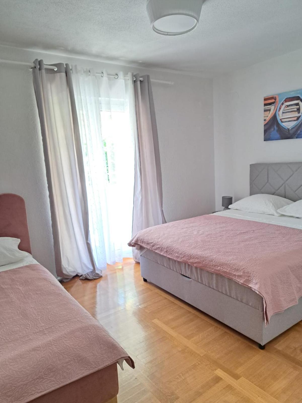 Apartments Tily Trogir Exterior photo